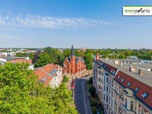 Schöne 2-Raum-Dachgeschosswohnung in der Villa Wolf mit offener Küche, Tageslichtbad mit Dusche. – 39112 Magdeburg – Vorschaubild 4