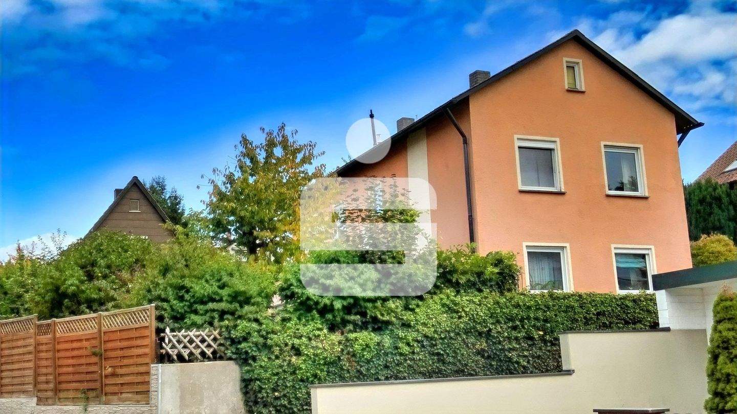 Wohnhaus in guter Lage in Schwandorf! – Schwandorf – Bild 1 von 9