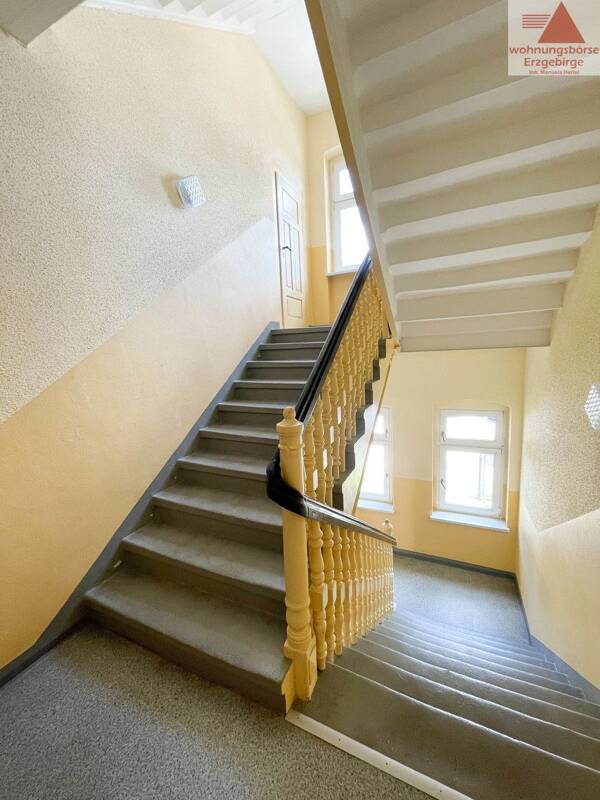 Haus in 08280 Aue-Bad Schlema mit 484,93 m² kaufen