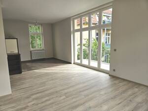 Erstbezug nach Modernisierung - Helle 2-Zi.-Wohnung mit Balkon, EBK und Aufzug – 99094 Erfurt – Vorschaubild 2