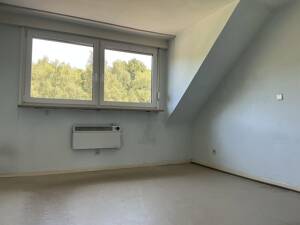 3-Zimmer-DG (2. Etage) für handwerklich Geschickte, ab sofort verfügbar – 45357 Essen – Vorschaubild 3