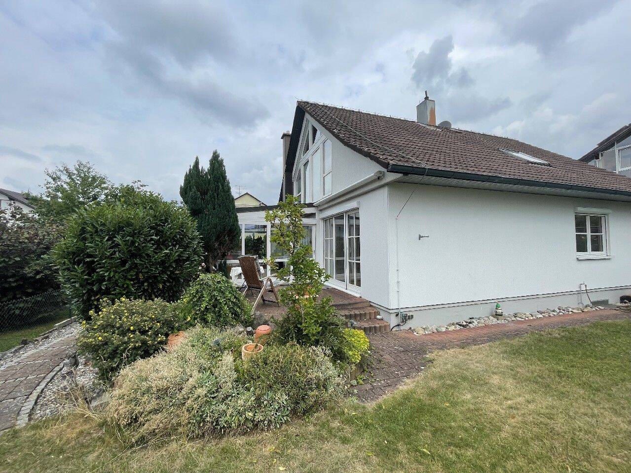 NEU! Liebenswertes Einfamilienhaus mit wunderschönem Garten! – Pforzen – Vorschaubild 4