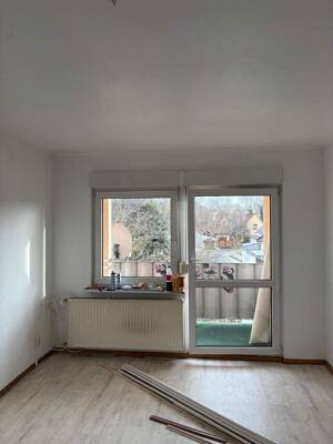 Jetzt eine helle frisch renovierte und sofort verfügbaren, 3 Zimmerwohnung mit Balkon mieten!! – 99869 Günthersleben-Wechmar – Vorschaubild 5