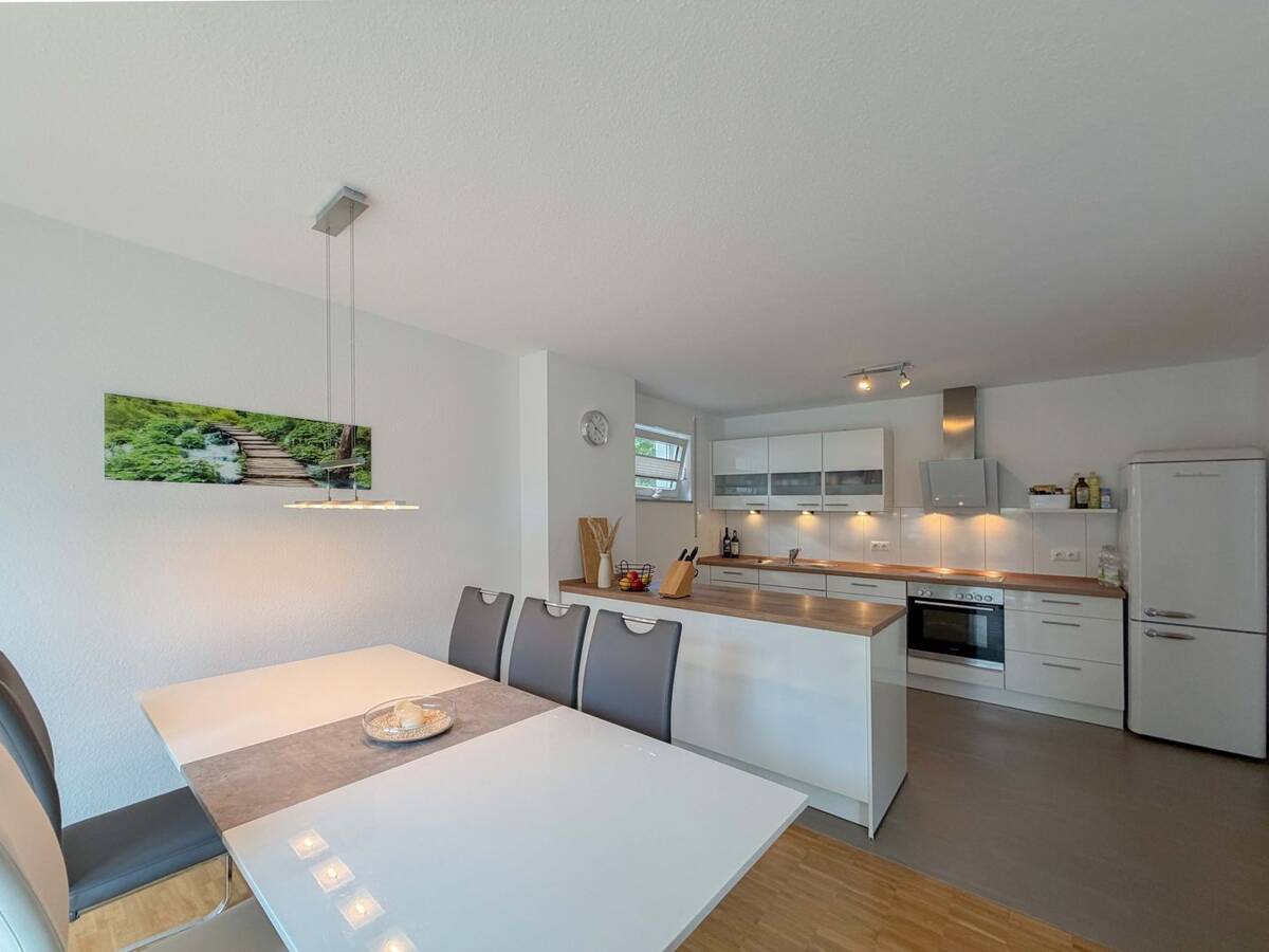 Souterrainwohnung mit eigenem Garten & Terrasse in Bochum-Höntrop – 44869 Bochum – Bild 1 von 6