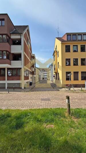 Vollsaniertes Mehrfamilienhaus 2026 mit 8 WE. Wärmepumpe + PV-Anlage in Top Lage zum Faktor 17,8 – 28199 Bremen – Vorschaubild 9