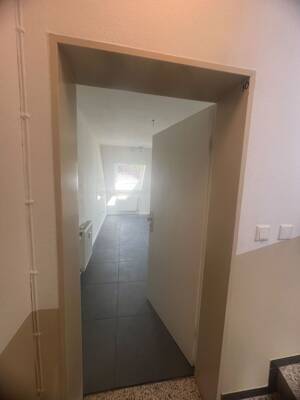 Renovierte 2-Zimmer-Wohnung in Bochum, 3. OG – 44879 Bochum – Vorschaubild 3