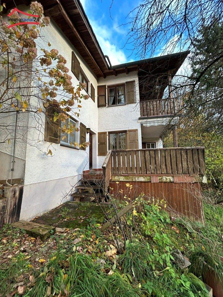 Gepflegtes Einfamilienhaus in sonniger Hanglage mit großem Garten in 91719 Hohentrüdingen – Heidenheim – Bild 1 von 9