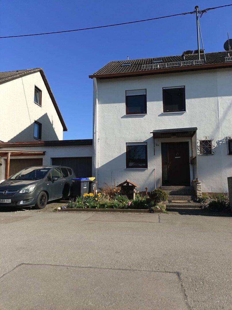 Kernsanierte Doppelhaushälfte – Friedberg – Bild 1 von 9