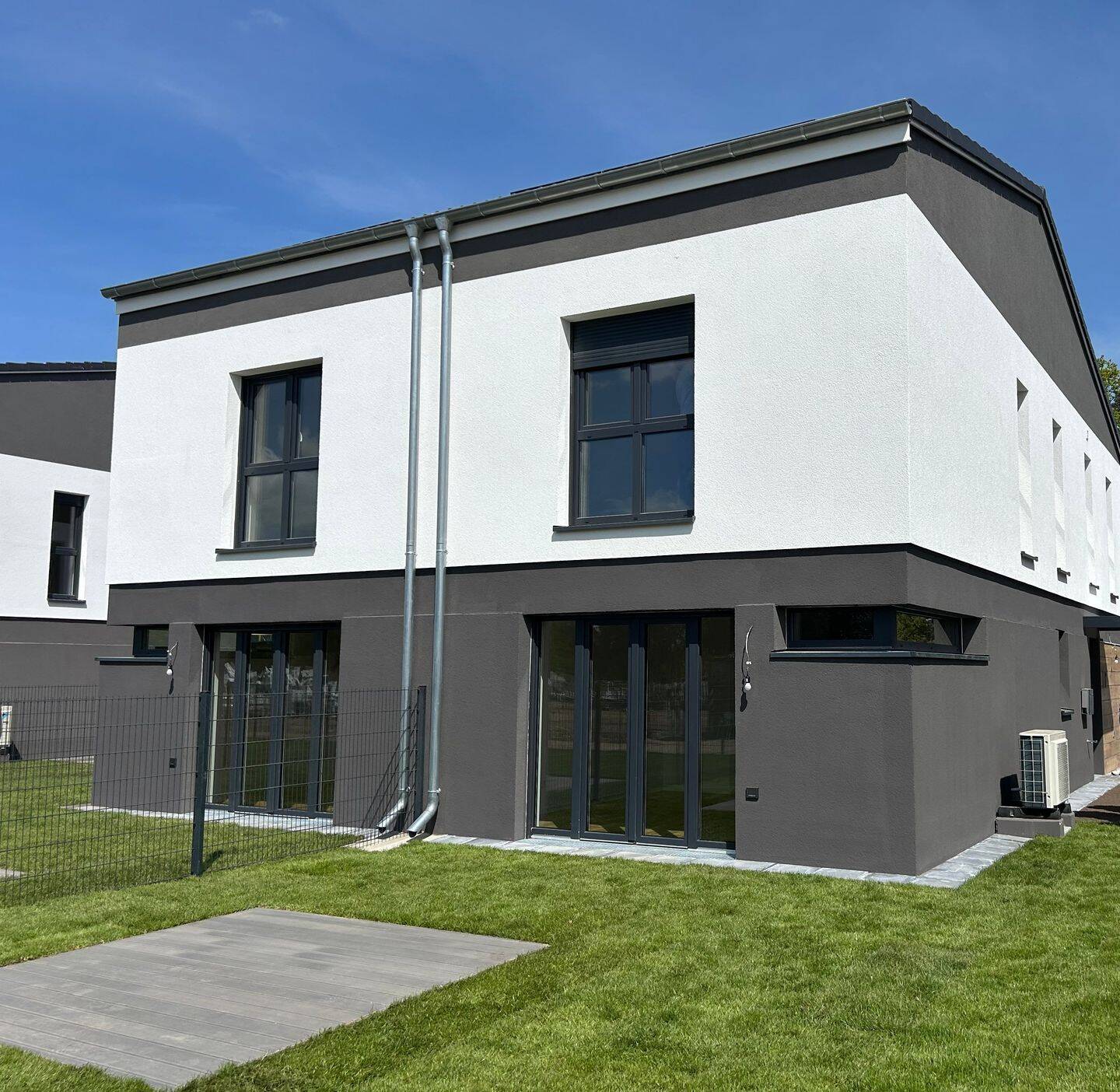 Moderne Doppelhaushälfte mit Garten in Vogelsdorf – Wärmepumpe & Solar, 4 Zimmer, 2 Bäder – Fredersdorf-Vogelsdorf – Vorschaubild 2