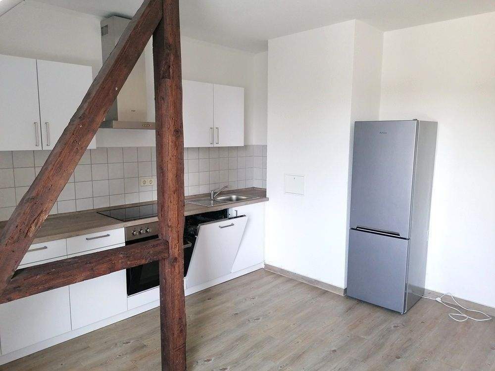 !! 3-Zimmer-Dachgeschosswohnung mit Einbauküche !! – Chemnitz – Vorschaubild 3