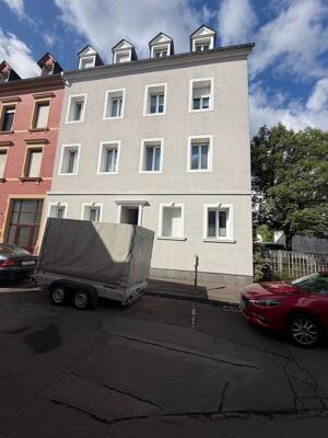 Kernsanierte 2-Zimmer-Wohnung mit Terrasse im Maarviertel