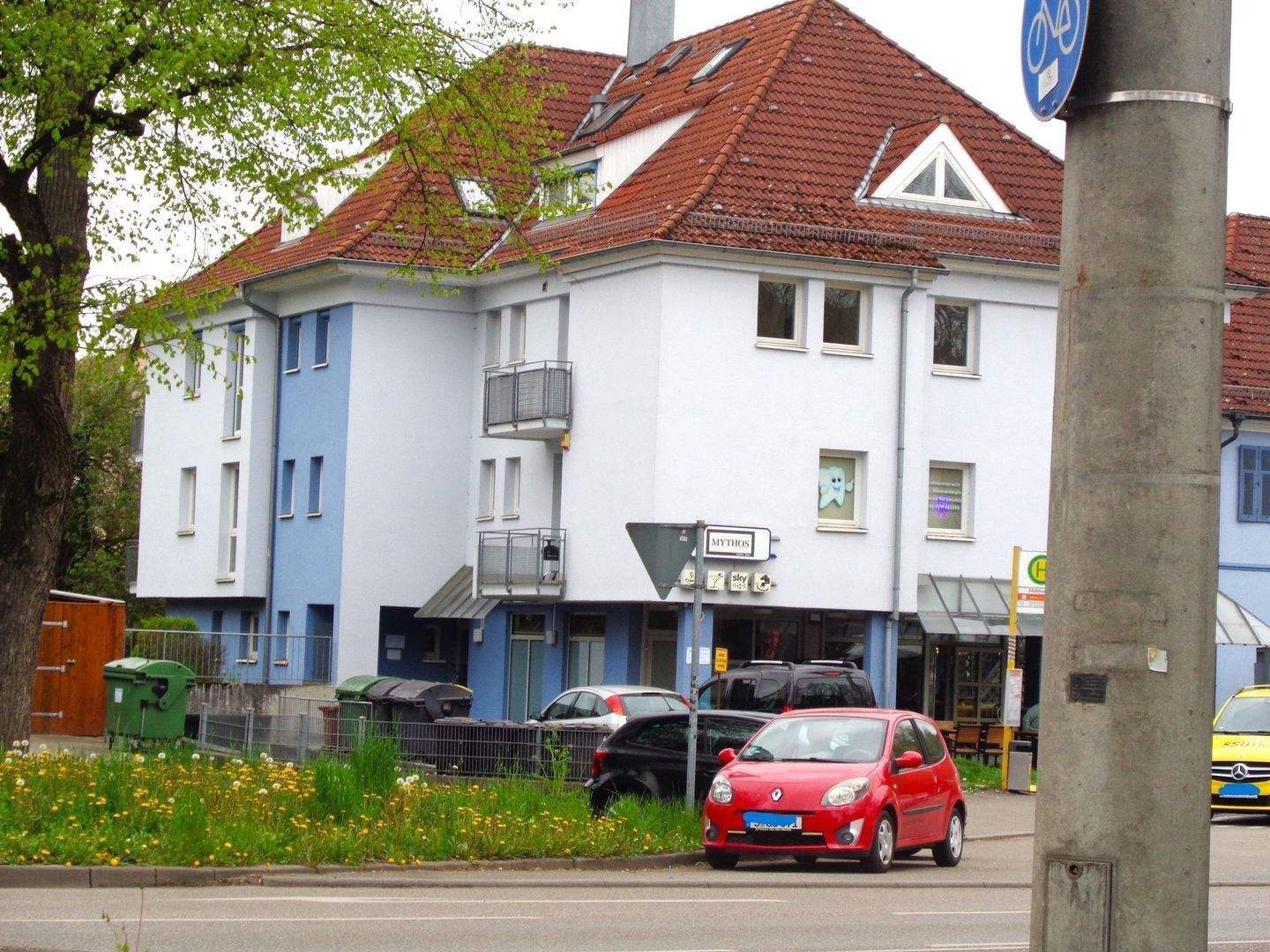 Sofort beziehbare, großzügige, 1 1/2 Zi. Dachgeschoss (3. OG) - Gallerie - Wohnung in zentraler Lage in Stuttgart - Mühlhausen