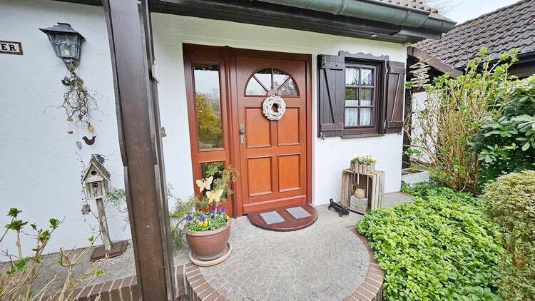 immo-schramm.de: Sehr gepflegtes großzügiges Wohnhaus im Grünen – Bremervörde – Vorschaubild 4