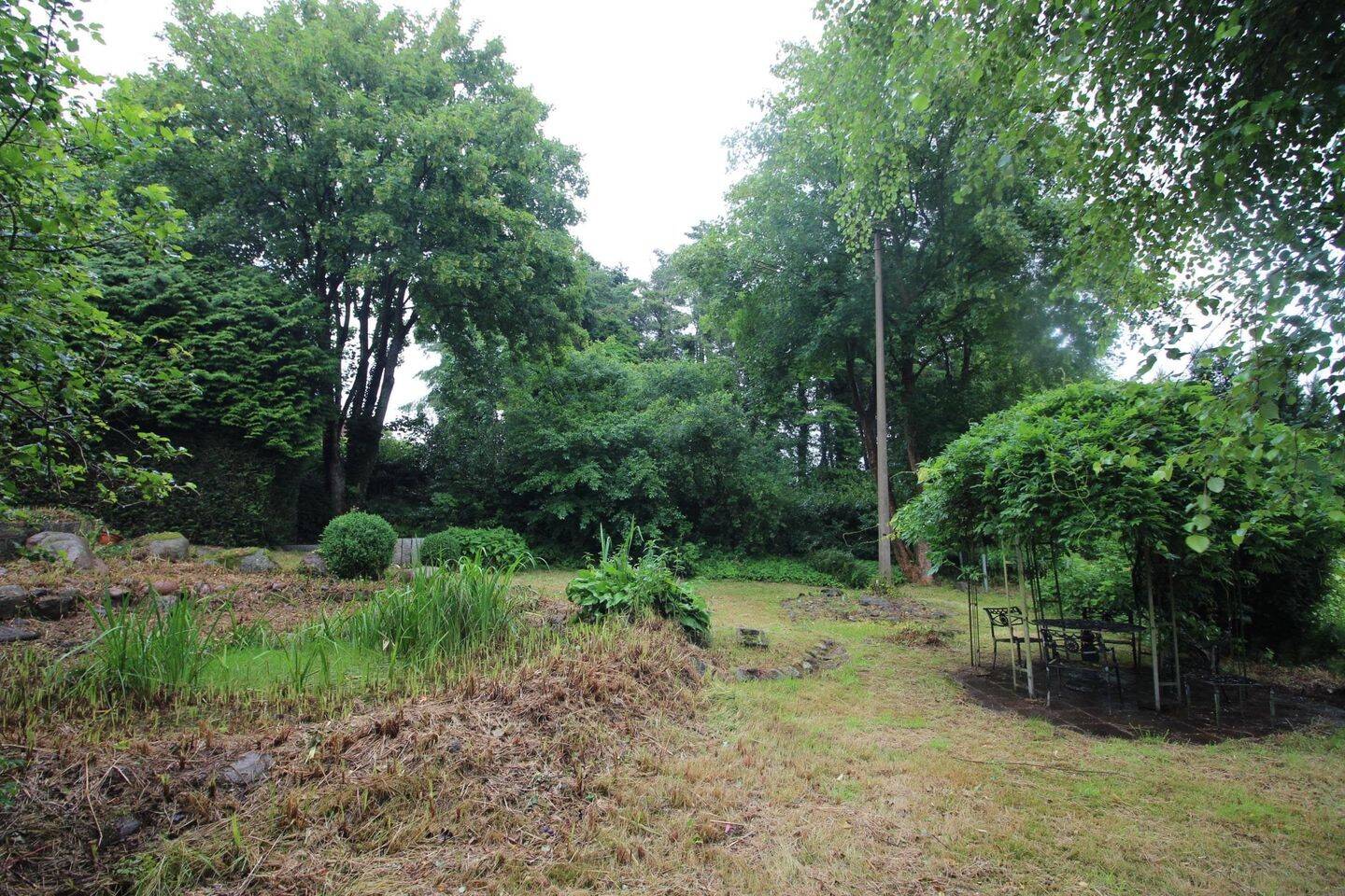 Großes Wohnhaus in Dorfrandlage mit Blick über Wiesen und Felder – Bergenhusen – Vorschaubild 9