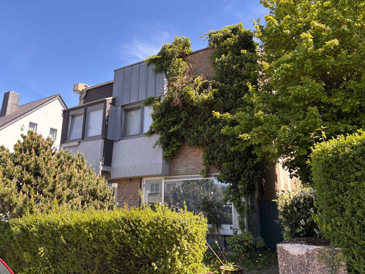 Aachen-West: Architektenhaus mit Teilvermietung und flexibler Wohn- und Nutzungsperspektive – 52074 Aachen – Bild 1 von 2