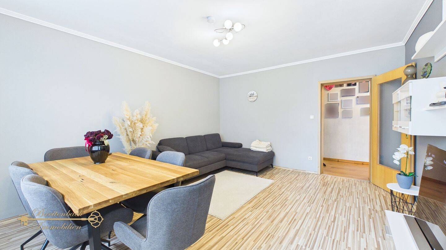 Bremen - Vahr . Attraktive 4 Zimmerwohnung mit Balkon, ideal für Eigennutzer oder Kapitalanleger – Bremen – Vorschaubild 3