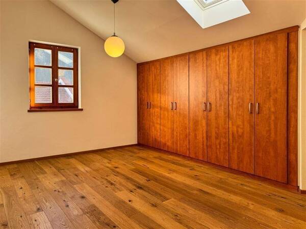 Haus in 84489 Burghausen mit 312 m² kaufen