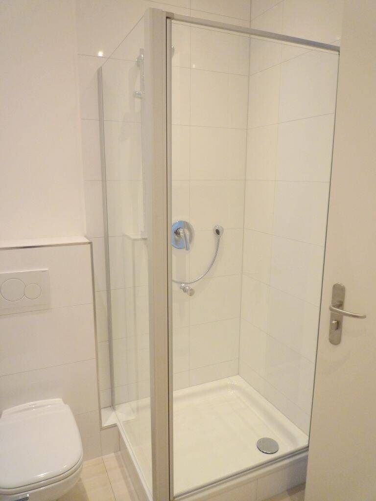 Helle 4-Zimmer-Dachgeschoss-Wohnung mit Balkon in der Maxvorstadt – München – Vorschaubild 6