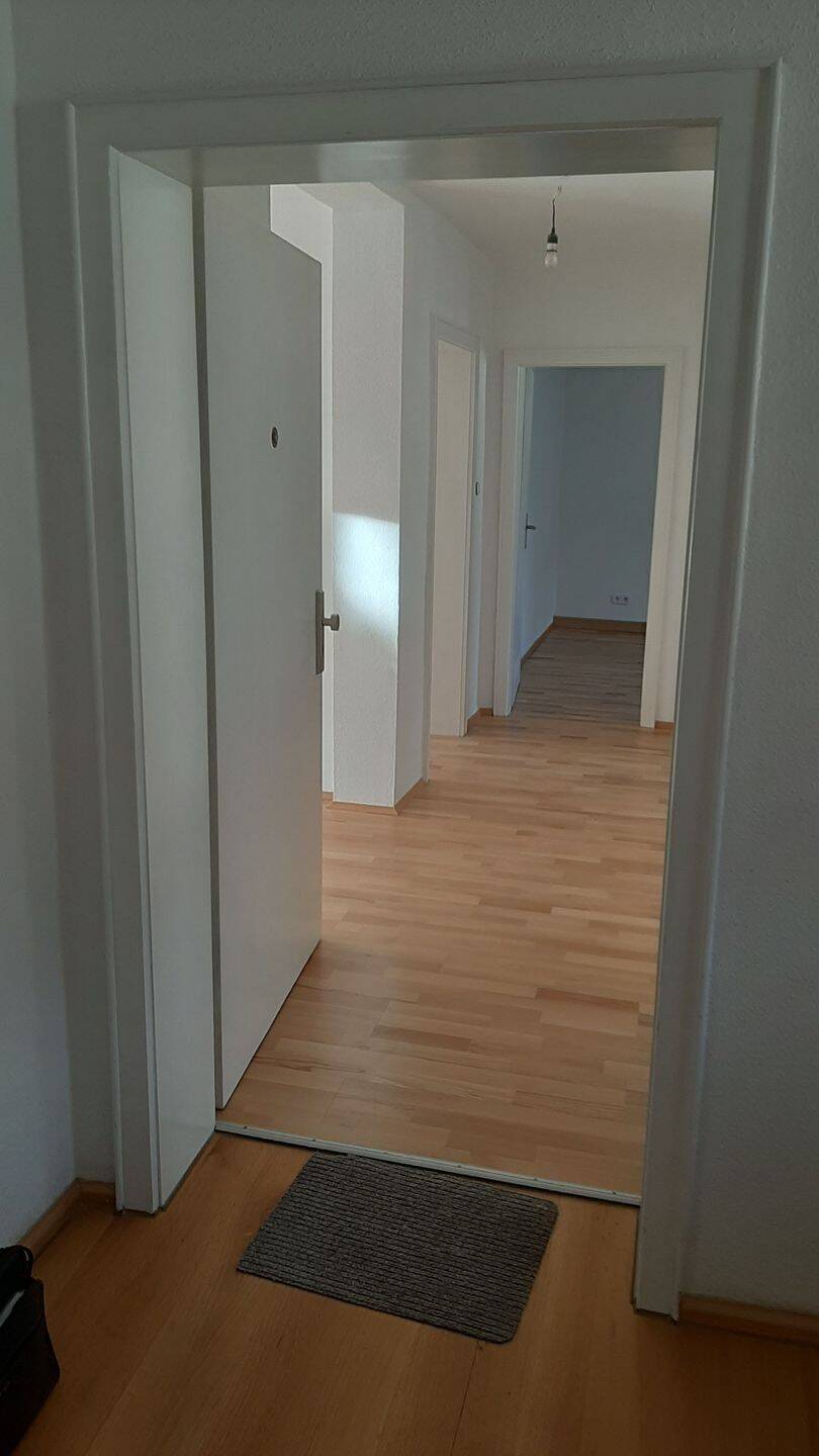 Gepflegte 3-Zimmer Wohnung in renoviertem Mehrfamilienhaus – Nürnberg – Vorschaubild 6