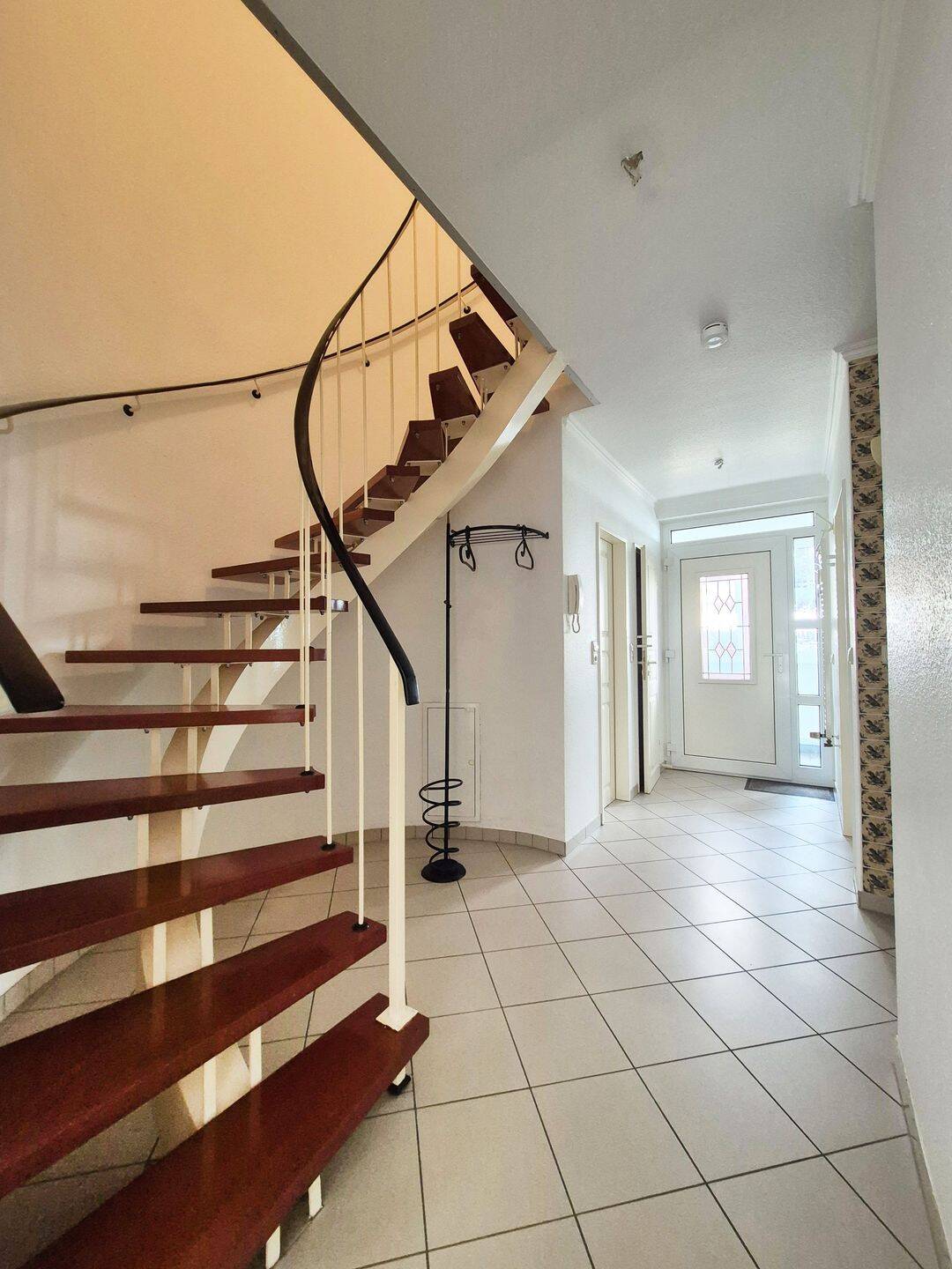 Beliebte Lage am Osterdeich: moderne 4 Zimmer-Maisonette-Wohnung + 2 Balkone + PKW Stellplatz – Bremen – Vorschaubild 2