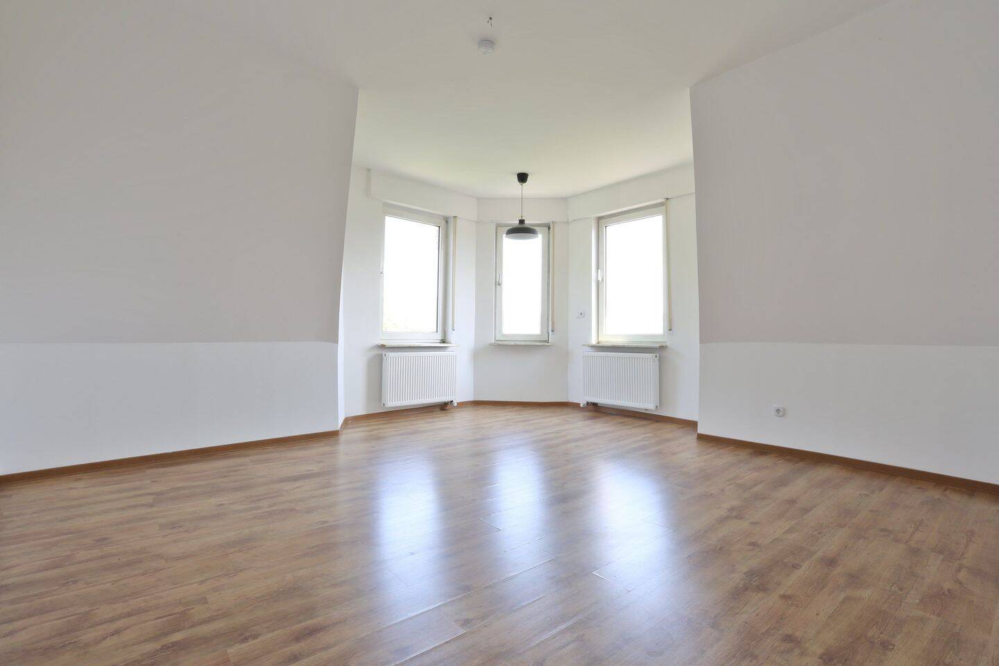 Familientraum mit Weitblick! + viel Platz + schöne Aussicht + Aktivspielplatz vor der Türe – Stuttgart – Vorschaubild 6