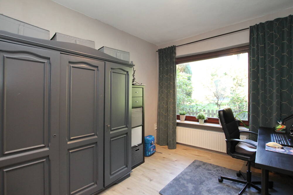 Großzügiges Zweifamilienhaus mit schönem Grundstück! – Hamburg – Vorschaubild 9