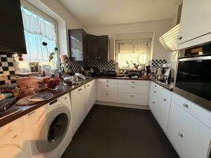 Als Anlage: tolle 4-Zimmer-Wohnung (OG) mit 2 Balkonen und Garage in Bad Cannstatt – 70374 Stuttgart – Vorschaubild 7