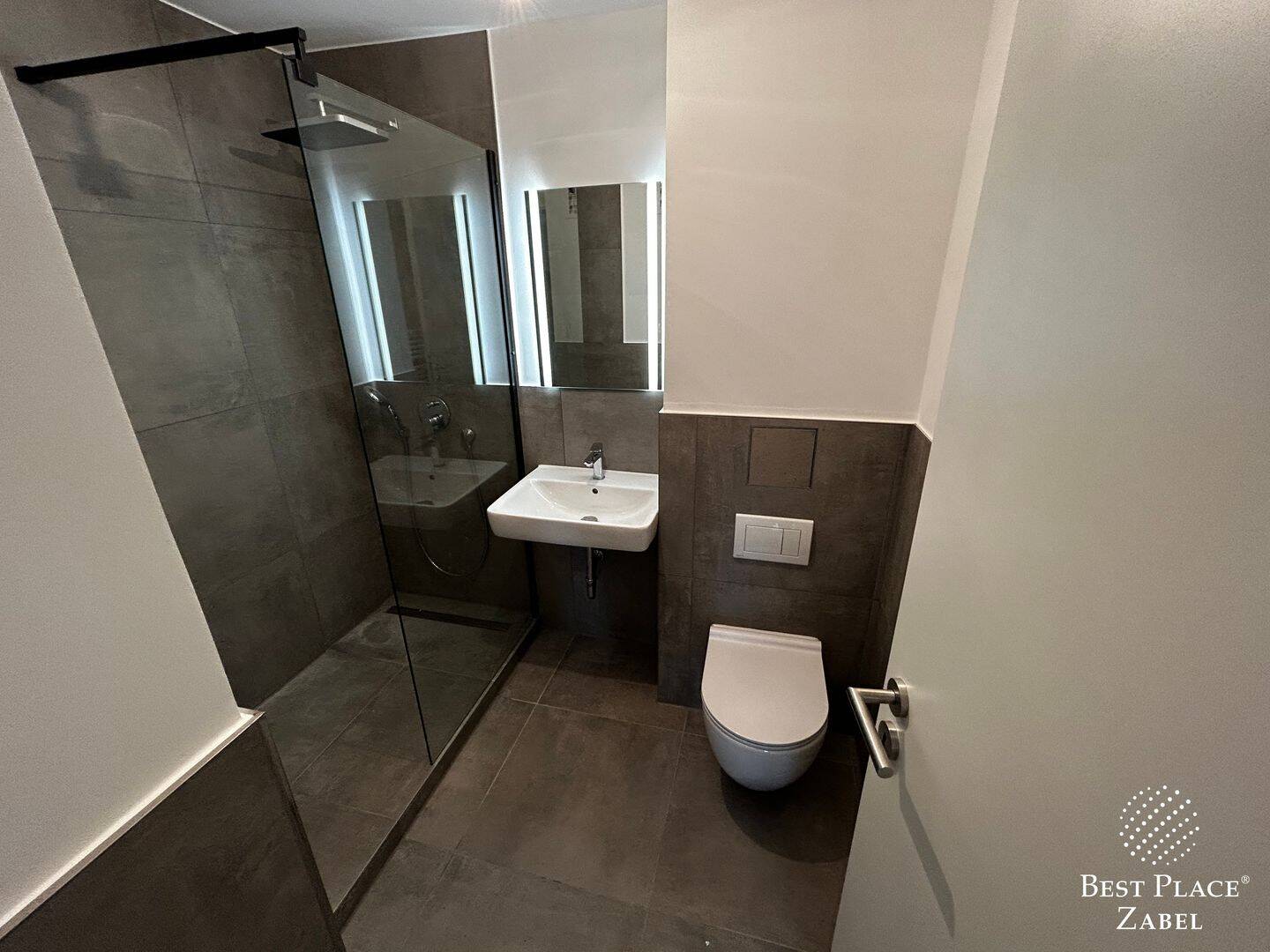 Moderne 3-Zimmer-Wohnung mit atemberaubender Aussicht in Mu?nchen-Bogenhausen – München – Vorschaubild 5
