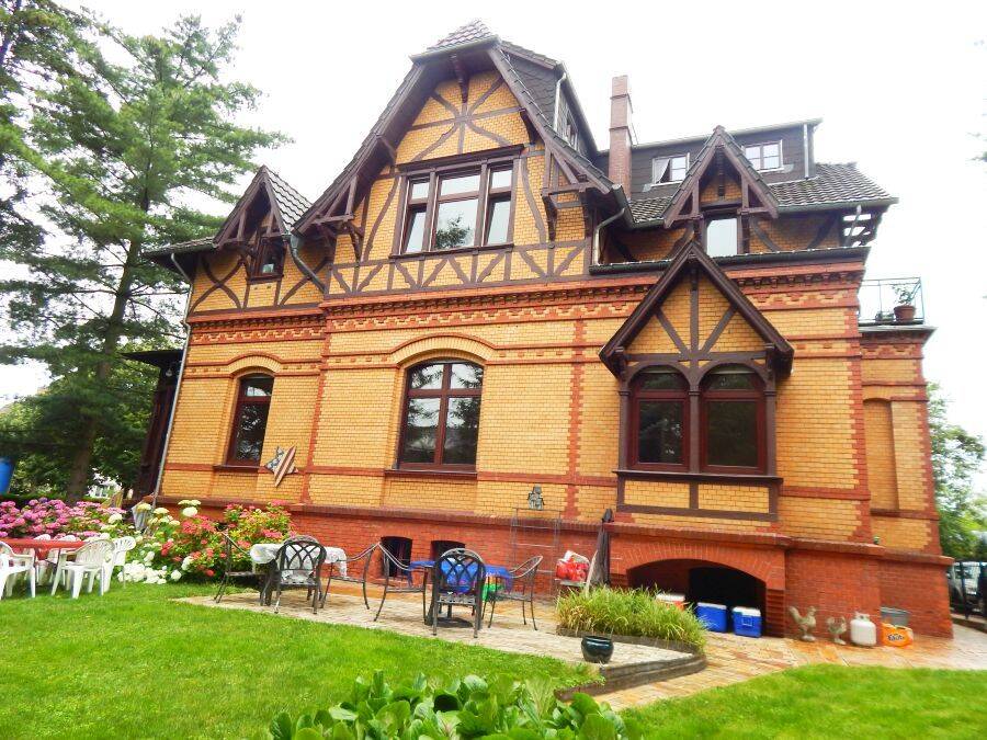 Villenetage mit Privatpark seitlich Biebricher Allee – Wiesbaden – Vorschaubild 2