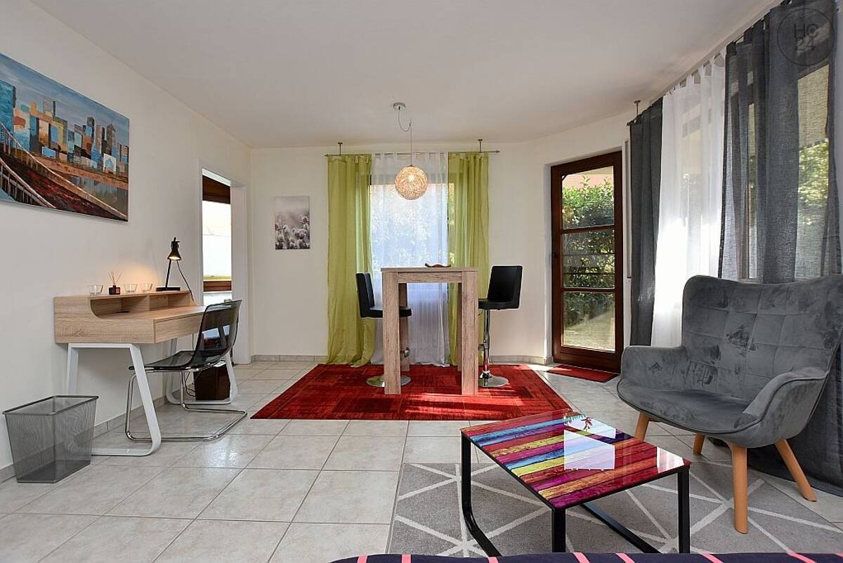 Wunderschöne Wohnung mit Terrasse in Stuttgart Kaltental – 70569 Stuttgart – Bild 1 von 9