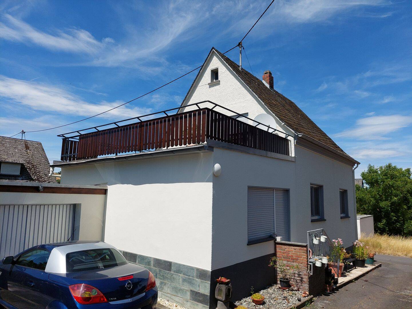 Bezahlbares EFH mit Garten für PAARE: teilsaniert, 110 m², BALKON und Garage – Welling – Bild 1 von 6
