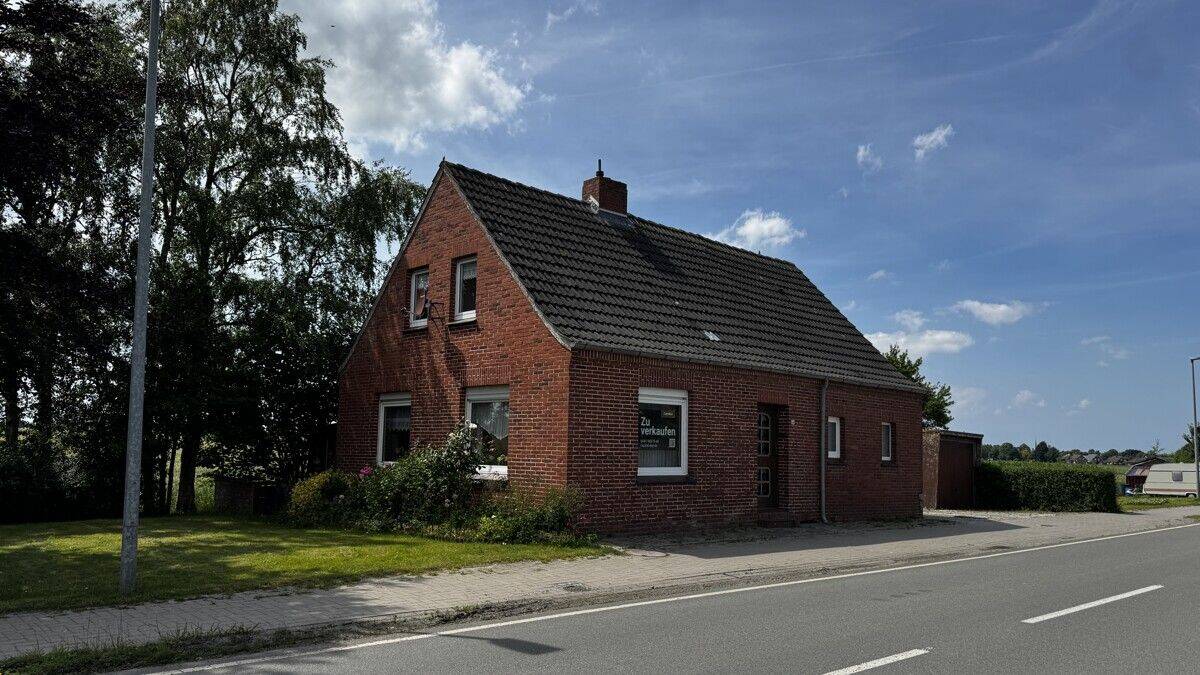 Großzügiges Grundstück mit Einfamilienhaus und Blick ins Grüne - Provisionsfrei! – Bunde – Vorschaubild 3