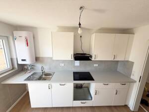 Frisch komplettsanierte 4-Zimmer-Wohnung mit Einbauküche & Balkon in Stuttgart-Bad Cannstatt – 70372 Stuttgart – Vorschaubild 5