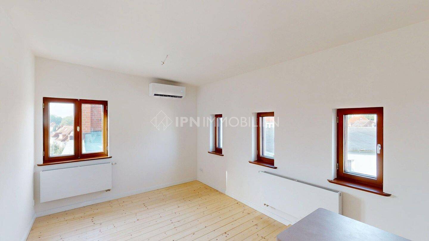 Erstbezug nach hochwertiger Sanierung - Exklusive 2-Raum-Dachgeschosswohnung in der Dethardingstraße – Rostock – Vorschaubild 4