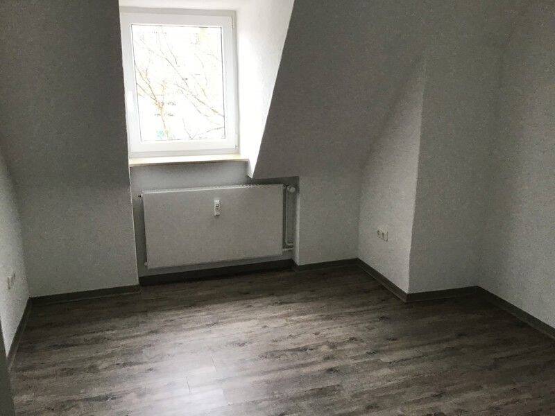 Renovierte 1,50-Zimmer-Dachgeschosswohnung Nähe Kaufhof – Lübeck – Vorschaubild 3