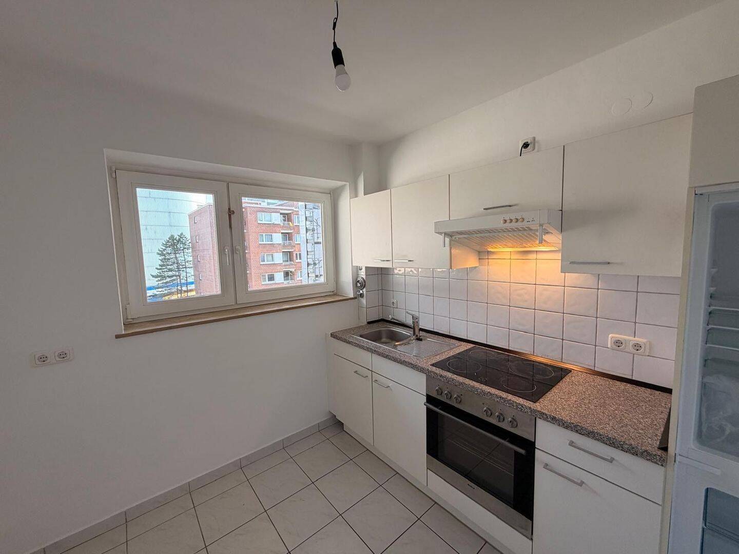 2-Zi.Whng. nähe Große Bergstr. modernisiert – Hamburg – Vorschaubild 8