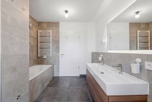 Elegantes Wohnambiente mit großzügiger Dachterrasse – 81249 München – Vorschaubild 8