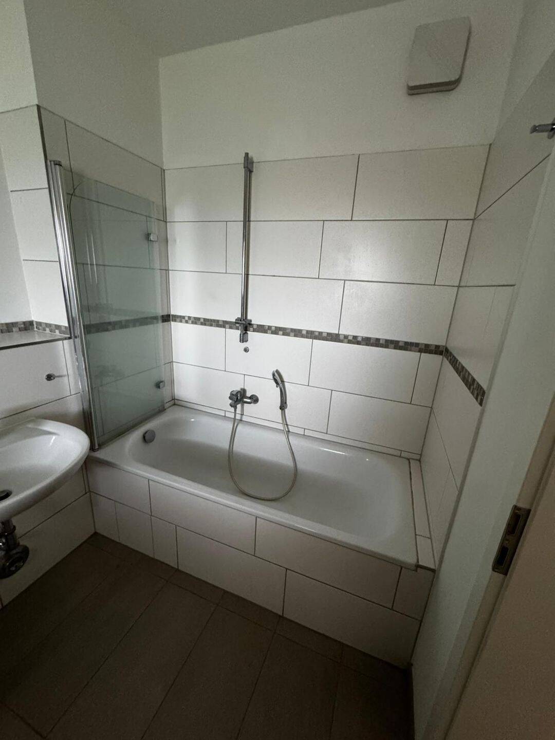 Ab sofort verfügbar! 2-Zimmer Wohnung an der Spree! – Berlin – Vorschaubild 8