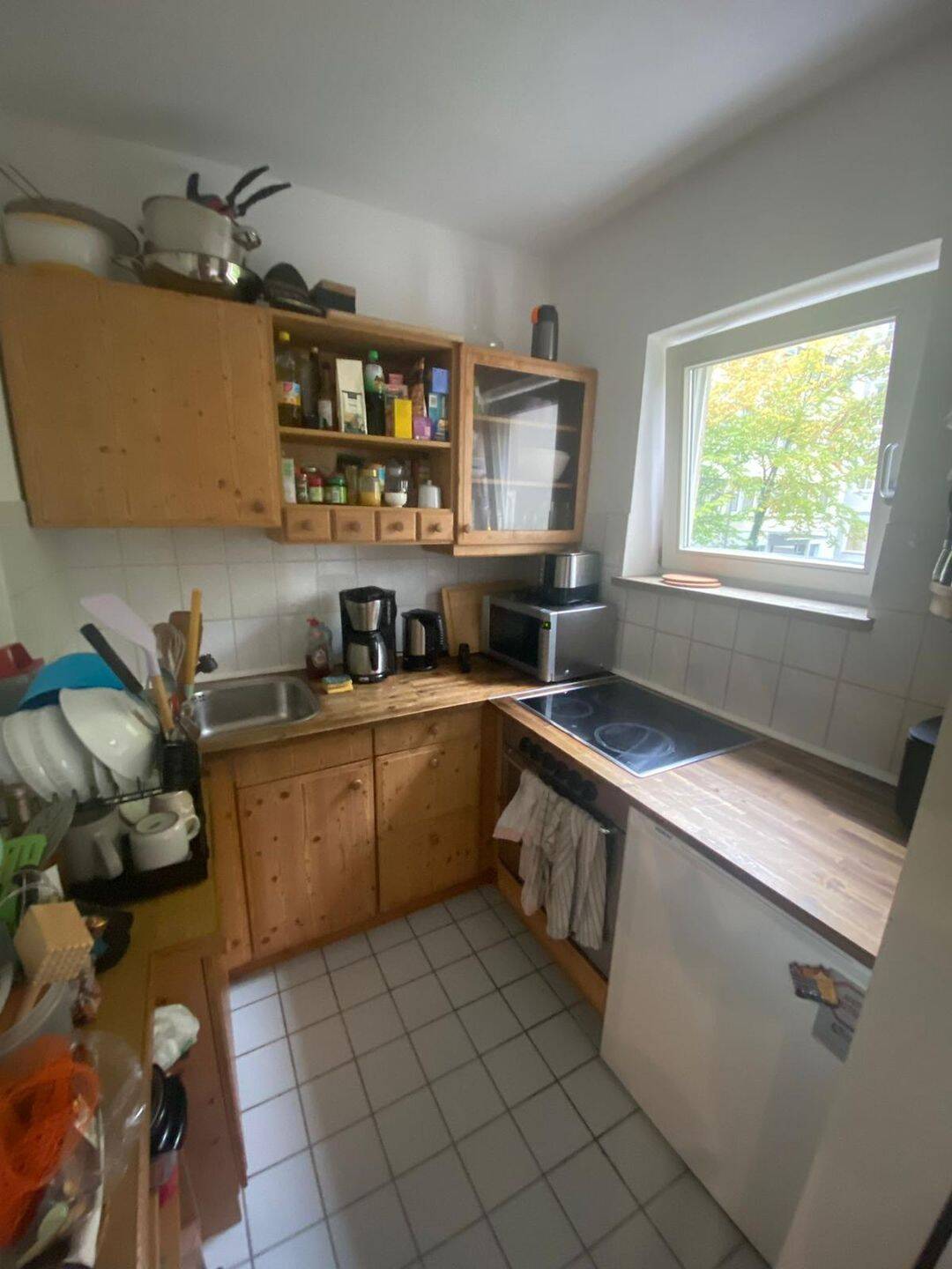 Schone und Leise WG Zimmer an der Schwanthalehohe (U4-U5) – München – Vorschaubild 5