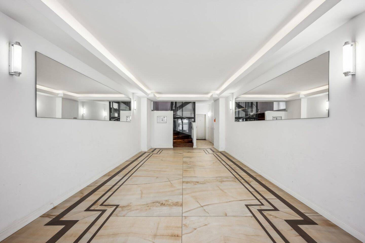Stilvolles Penthouse in privilegierter Parklage. – Berlin – Vorschaubild 2