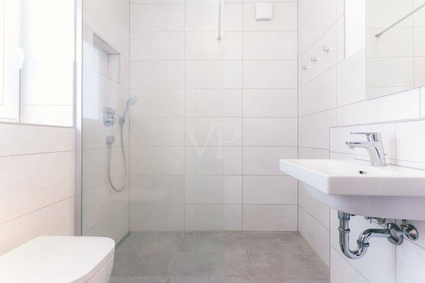 Zukunftssicher Wohnen: Design-Raumwunder mit A+ Energiebilanz – Berlin – Vorschaubild 4