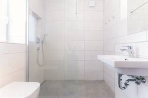 Zukunftssicher Wohnen: Design-Raumwunder mit A+ Energiebilanz – 14089 Berlin – Vorschaubild 4