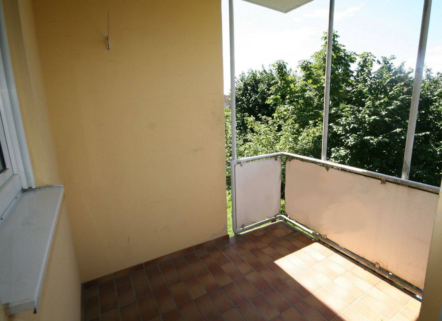 IN zwischen Zentrum und Audi: Sofort bezugsfrei! 2 ZKB mit Balkon! Einbauküche und TG-Stellplatz bereits im Kaufpreis enthalten! – Ingolstadt – Vorschaubild 5