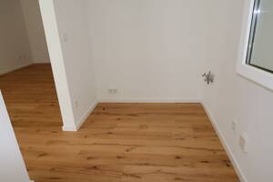 ** Wohnen am Park: Lichtdurchflutete 3-Zimmer-Wohnung direkt am Christoph-von-Gluck-Platz * Westbalkon zum Innenhof * U-Bahn-Nähe** – 80807 München – Vorschaubild 5