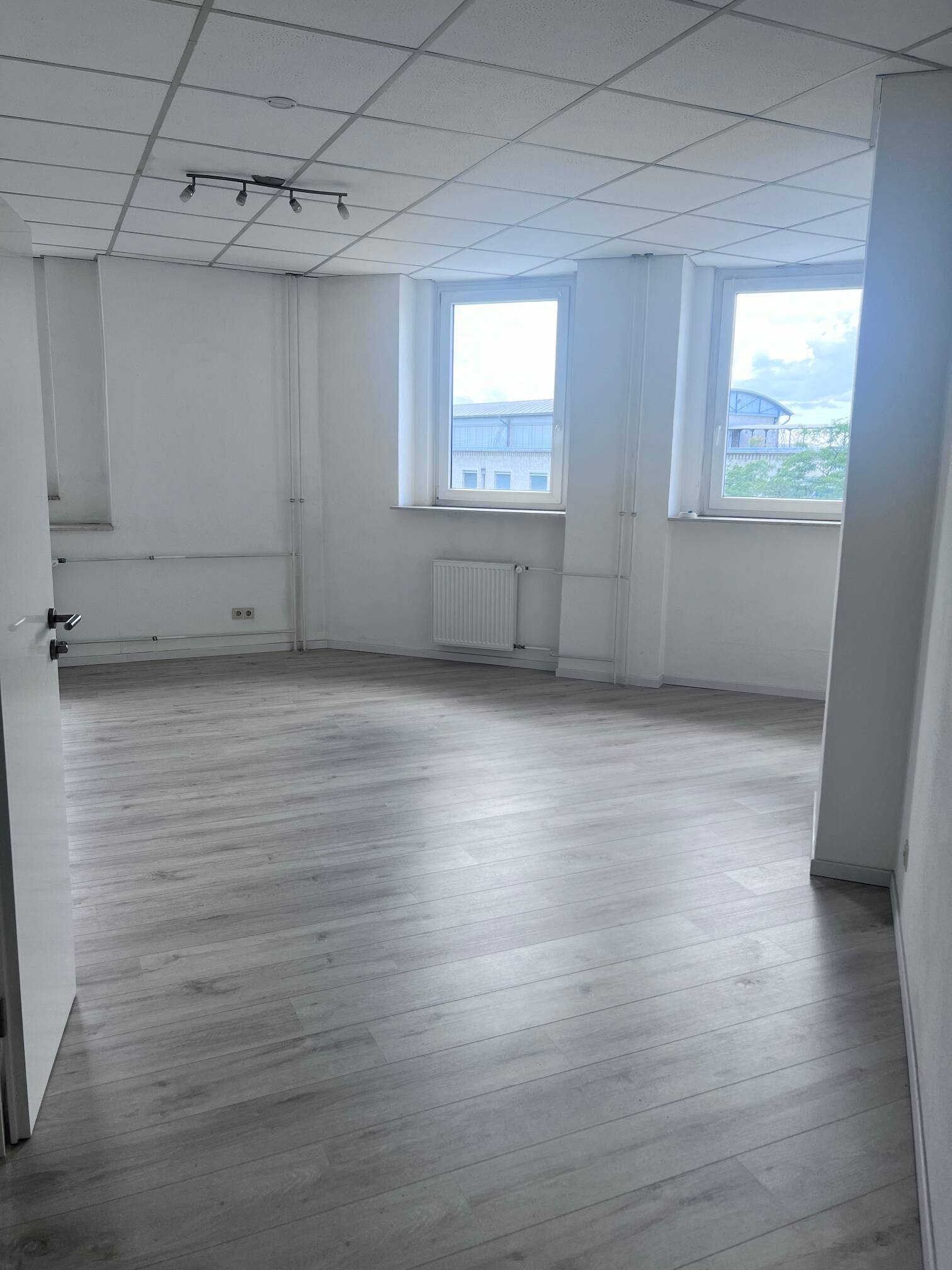Großzügiges 1-Zimmer-Appartement Nähe FH – Darmstadt – Vorschaubild 2