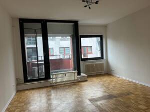 Zentral gelegene 2 Zimmer ETW in der Fußgängerzone – 21031 Hamburg – Vorschaubild 2