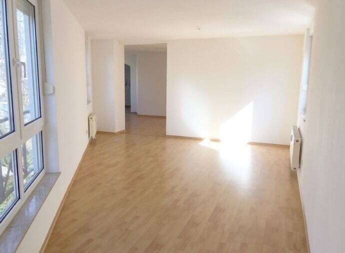 besondere 3-Raum-Wohnung mit Loggia, Fahrstuhl – Chemnitz – Vorschaubild 7