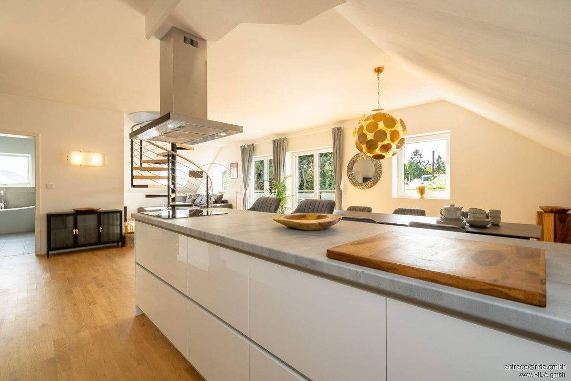 Terrassenwohnung in 50999 Köln mit 136 m² kaufen