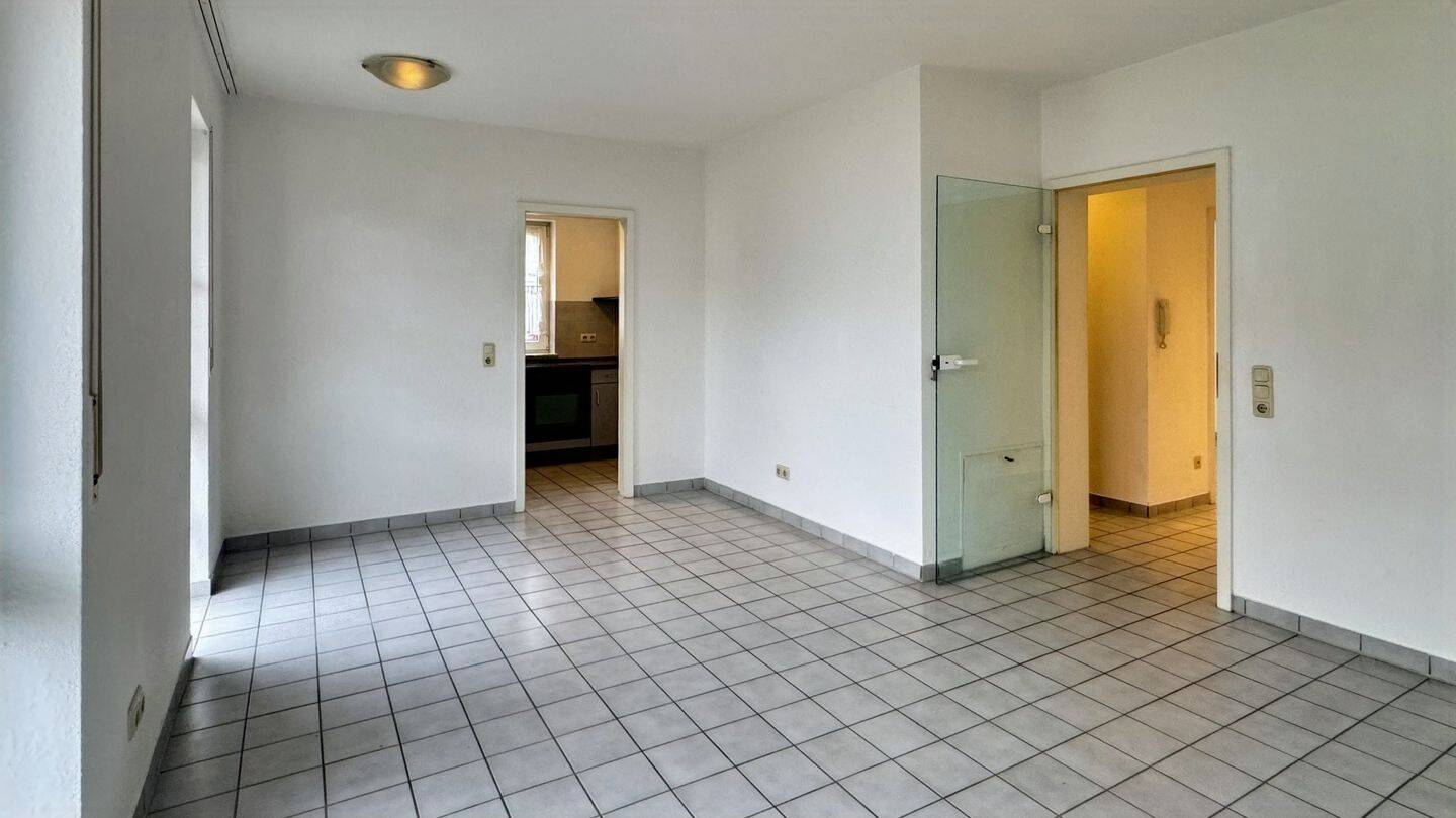 Gut geschnittene 2 Zimmer Wohnung mit TG Stellplatz in Wiesbaden! – Wiesbaden – Vorschaubild 6