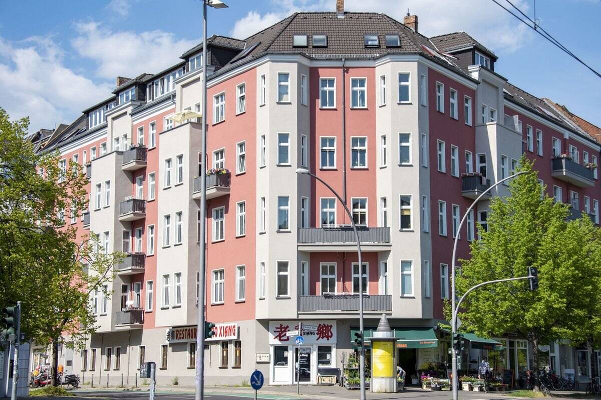 Investment in Prenzlauer Berg: Vermietet ++ im schönen Helmholtzkiez ++ sehr gute ÖPNV-Anbindung – Berlin – Vorschaubild 9